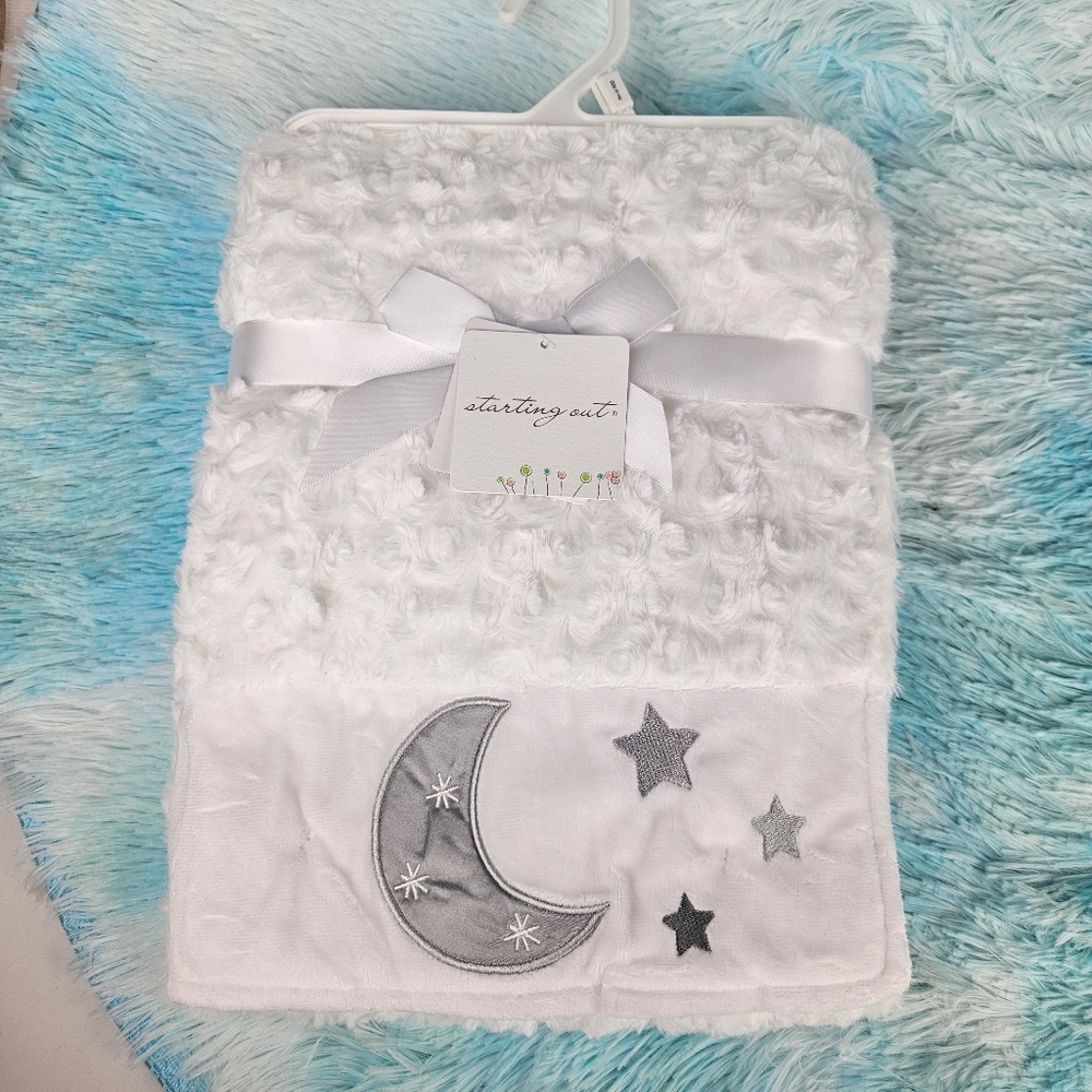 Starting Out: White Appliquéd Moon Baby Blanket